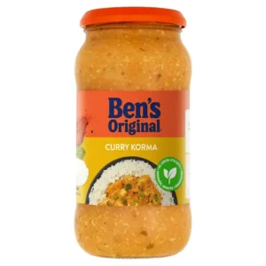 Gęsty słoik curry Korma Ben’s Original, pełen aromatycznej mieszanki przypraw i wysokiej jakości składników, idealny do przygotowania smakowitych dań curry.