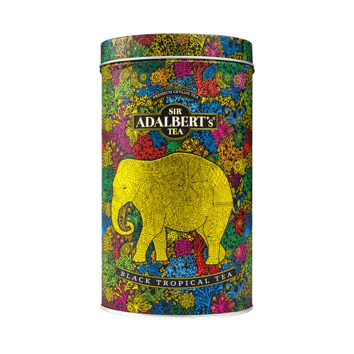 Adalberts Black Tea Tropical 110g Puszka 1 Szklanka herbaty Sir Adalbert's Tea Black Tropical w ozdobnym, kolorowym opakowaniu z motywem słonia i kwiatów, idealna do degustacji herbaty premium.