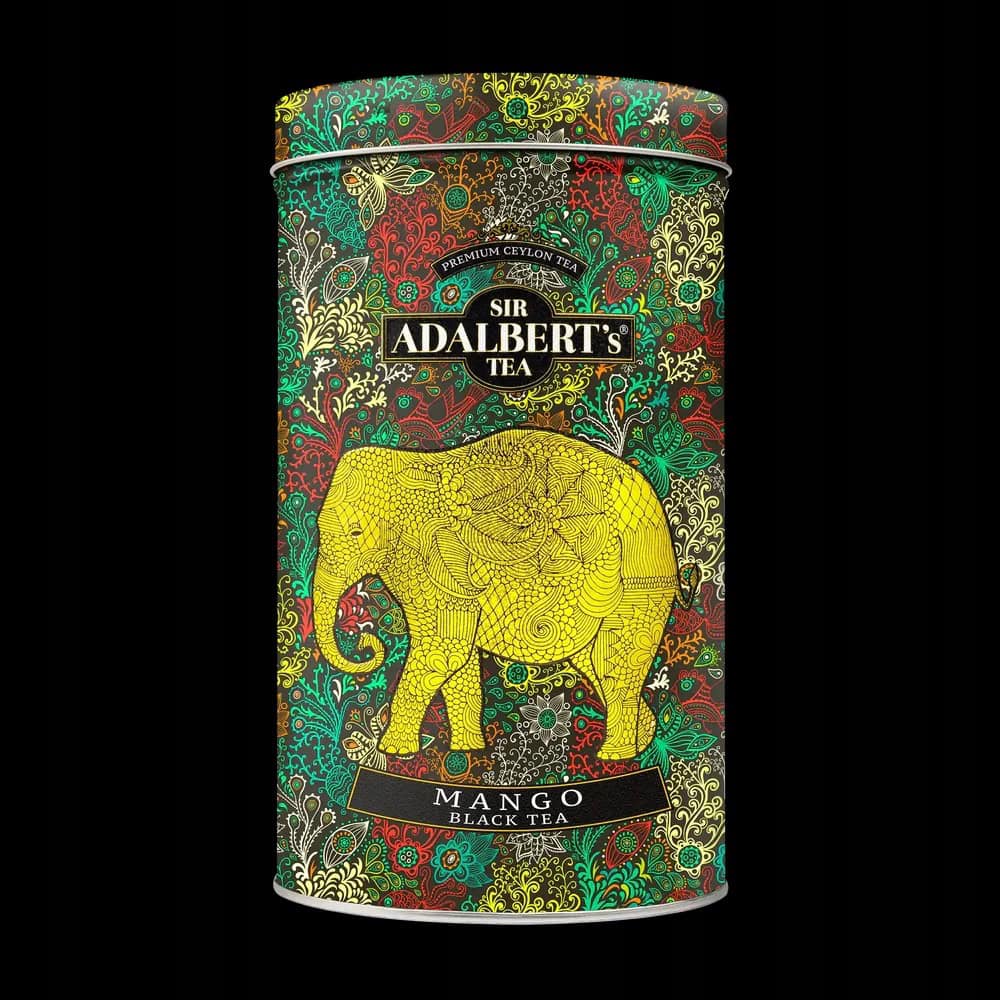 Butelka z herbatą czarną Mango Sir Adalbert's Tea, design z kolorowym ornamentem i żółtym słoniem, luksusowa herbata z Sri Lanki, produkt premium, naturalne składniki, idealna na odprężenie i wyprawę smakową.