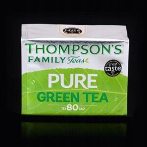 Wysokiej jakości zielona herbata w saszetkach, 80 sztuk od Thompson's Family Teas, naturalny smak, idealna do codziennego spożycia.