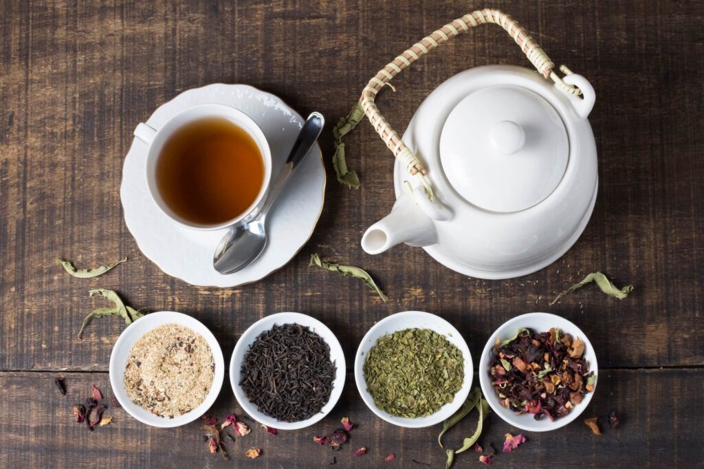 Twinings, Yorkshire Tea czy Thompson's — którą markę angielskiej herbaty wybrać?